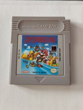 Vintage 1989 Super Mario Land for Game Boy, WORKING CONDITION, includes case